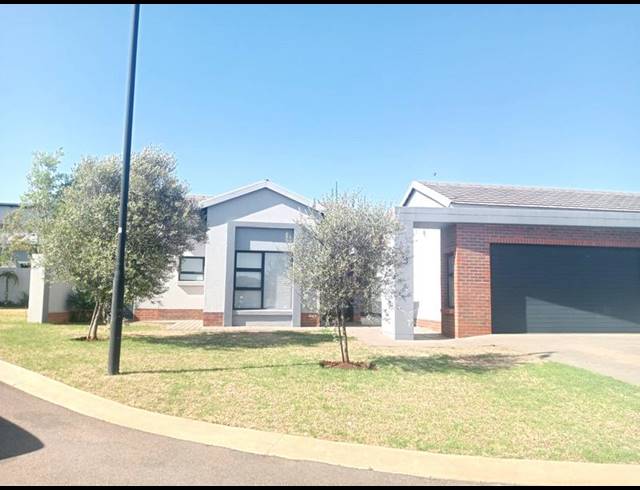 3 BEDROOM HOUSE FOR SALE IN MIDSTREAM MEADOWS